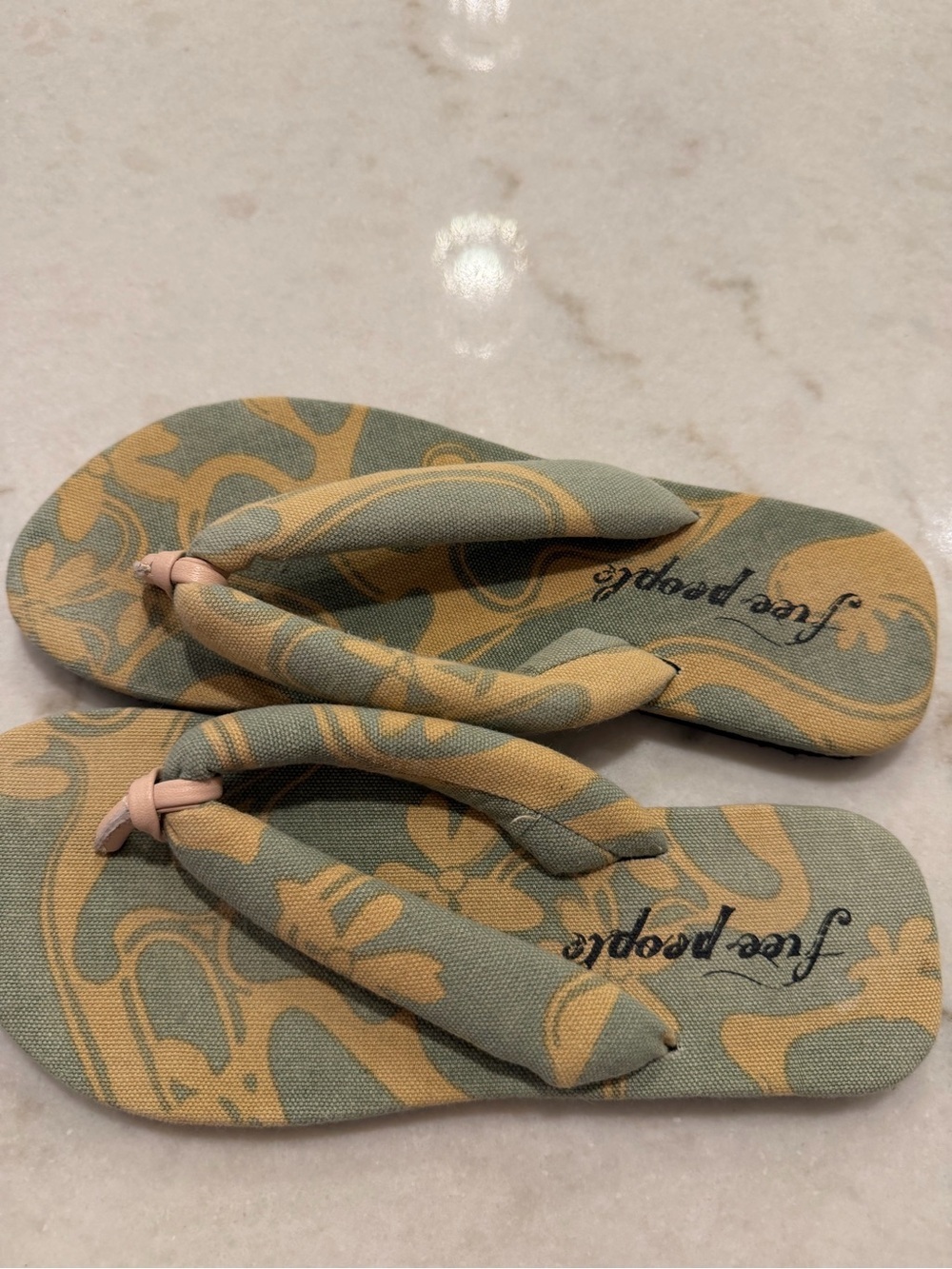 Free People Green and Tan Floral Canvas Flip Flop Sandals! 8 - Picture 3 of 7